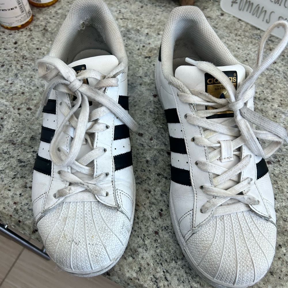 Adidas superstar